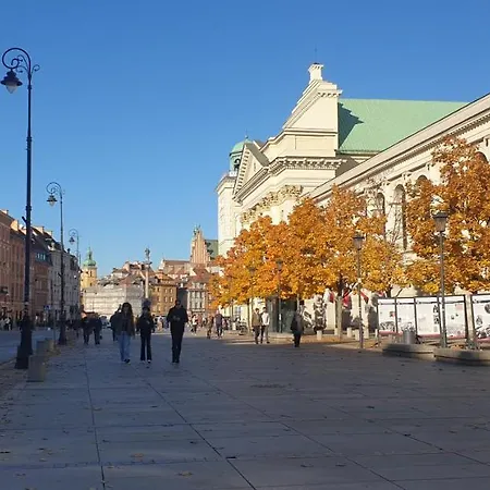 Krakowskie Przedmiescie 57 Warszawa, Near Old Town アパート